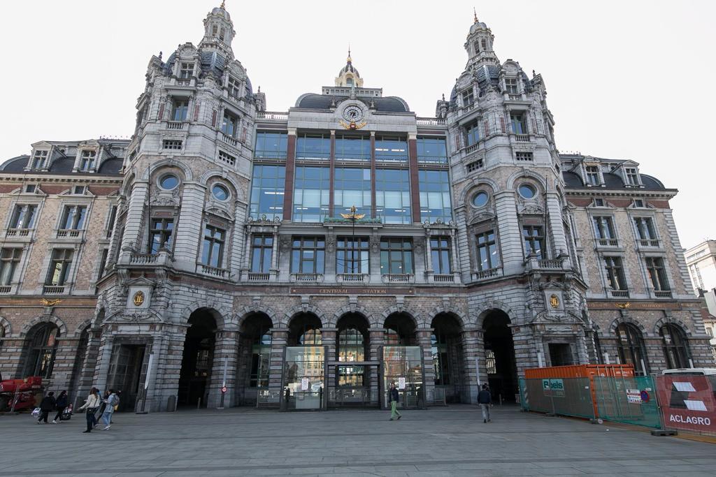 Renovated Apartment In Antwerp City Center Bagian luar foto